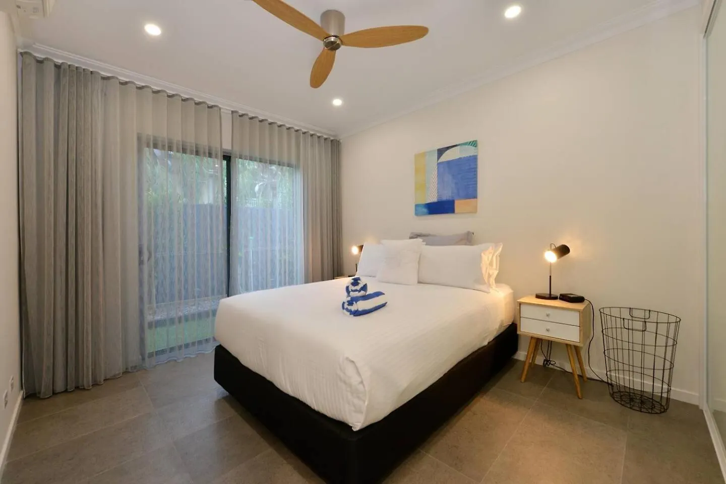 Nyaraló 89 At The Edge - Luxury Poolside Contemporary Villa Palm Cove