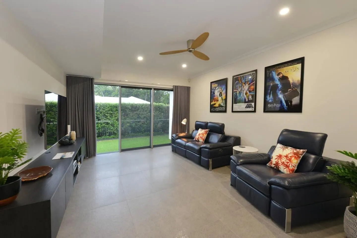 89 At The Edge - Luxury Poolside Contemporary Villa Palm Cove Nyaraló